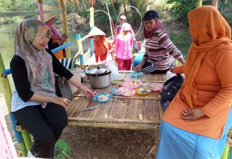 Emak-Emak Guyub Rukun di Pra TMMD Kodim Cilacap Pererat Persaudaraan