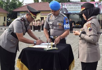 Sertijab Wakapolres Tegal Kota. Foto dok. humas Polres Tegal Kota.