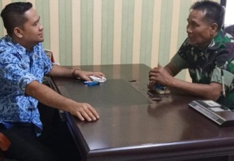 Danramil 13/AN Kapten Inf Hotman Komsos Dengan Camat Bilah Hulu 