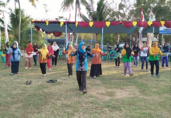 Senam Gemu Famire di Atas 