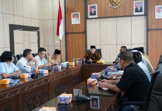 Gubernur Bengkulu Rohidin Mersyah Pimpin Rapat 