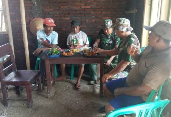 Keakraban Makin Tumbuh Baik antara Satgas dengan Warga