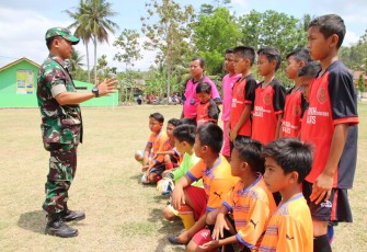 Kompetisi Sepak Bola Yunior di Lokasi TMMD 106 Kodim Cilacap