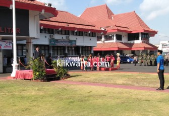 Suasana upacara bendera Peringatan Hari Sumpah Pemuda ke- 91 tahun 2019 di kantor Walikota Blitar.