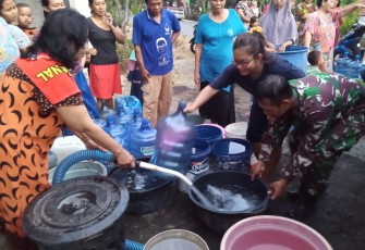 Satgas TMMD Pantau Droping Air 