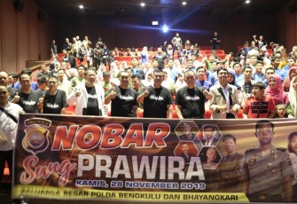 Nobar Polda Bengkulu bersama Wartawan dan Pelajar