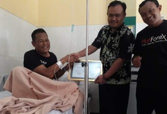 AKP Bambang Terima Penghargaan Dari PHSN