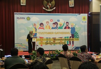 Asisten II Setda Provinsi Bengkulu Yuliswani Buka Kegiatan  Premium Customer Gathering Dengan Tema Sinergi Layanan PLN Menuju Wonderful Bengkulu 2020 di Era Electrifying Lifestyle