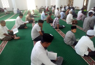 Warga Tanoh Anoe Larut Dalam Zikir