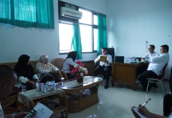 Assisten I Sekretariat Daerah Bengkulu Selatan Yunizar Hasan Pimpin Rapat Koordinasi Dengan Lembaga Perlindungan Anak