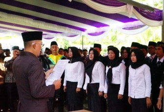 Bupati Bengkulu Selatan Gusnan Mulyadi Lantik 50 Anggota Badan Permusyawaratan Desa se Kecamatan Bunga Mas 