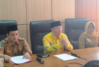 Gubernur Bengkulu Rohidin saat gelar konferensi pers