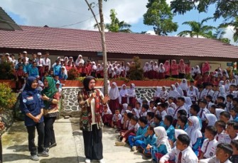 Partinia Parosil Komitmen Lakukan Pembinaan Gerakan Literasi Sekolah