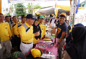 Gubernur Rohidin Puji Prestasi SMKN 1 Kota Bengkulu