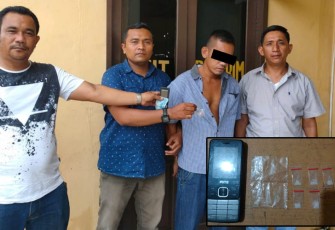 Pelaku berikut barang bukti saat diamankan