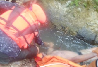 Korban Hanyut NA pasca ditemukan tewas tersangkut kayu