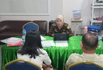 Tersangka FSAM di dampingi kuasa hukum menjalani pemeriksaan
