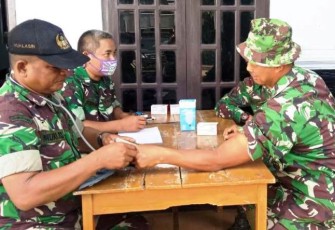 Kesehatan Satgas TMMD Reguler Pekalongan Dicek Rutin