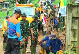 Satgas TMMD Telah Pasang U Ditch Sepanjang 50 Meter Jl. H. Muhari