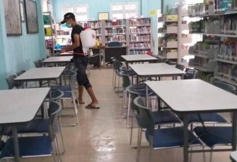 Dinas Perpus Labuhanbatu Seprotkan Disinfektan 