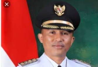 Bupati Lampung Barat Parosil Mabsus