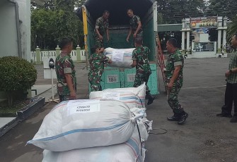 Kodim Pati Kirim 20 Karung Bantuan