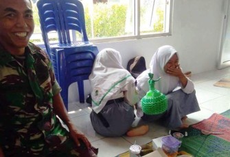 Susi Lestari Dapat ilmu Baru Pengolahan Limbah Plastik Di Non Fisik TMMD Pekalongan