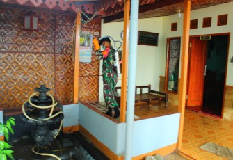 Puluhan Rumah Warga di Lokasi TMMD ke 107 Kodim 0508/Depok  Disemprot Disifektan