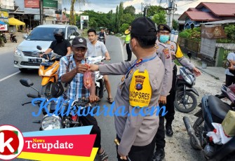 Kapolres Batu Bara Berbagi Ta'jil