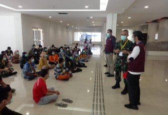 Pembekalan 250 Relawan yang Siap Diterjunkan Sebagai Tenaga Perawat di RS Darurat Wisma Atlet