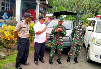 Plh Danramil 1310-02 Lembeh di bersama camat lembeh Selatan menyampaikan himbauan