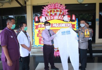 Polres Batang Beri Bantuan APD
