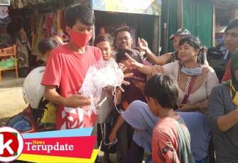 PSI Kota Bengkulu Bagikan Masker Kain di Pasar Panorama