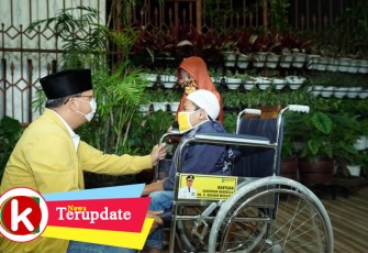 Penyandang Disabilitas di Rejang Lebong Dapat Bantuan Kursi Roda dari Gubernur