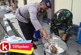 Dapur Lapangan TNI-Polri Sajikan Paket Nasi Setiap Hari