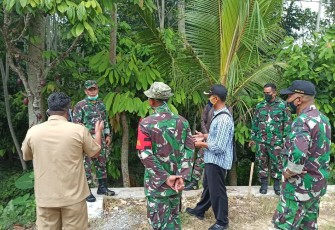 Kades Ngepoh Memberikan Wacana Pelaksanaan TMMD di Desanya