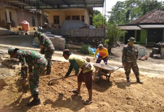 Kebersamaan yang Tak Pernah Pudar Antara TNI dengan Warga