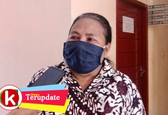 Kepala Dinas Sosial Raja Ampat Martha Sanadi saat ditemui di Kantor Dinas Sosial Selasa (02/06/2020).