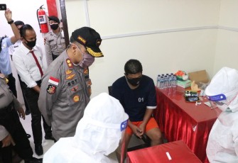 Polres Lingga Gelar Bhakti Kesehatan Dengan Rapid Test Tahanan