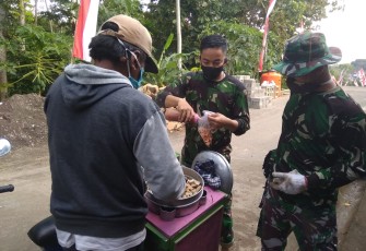 Agus Alim : “Ternyata Jajanan di Desa Murah dan Enak”