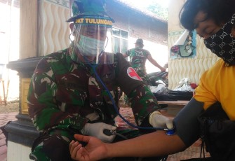 Tim Kesehatan Lakukan Pengecekan Tetap dengan Protokol kesehatan