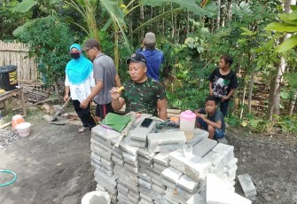 Sertu Imam : Singkong Goreng di TMMD 108 Enak Tenan