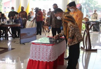 Mobil Tes Swab Pertama di Sumatera Dilaunching Mendagri