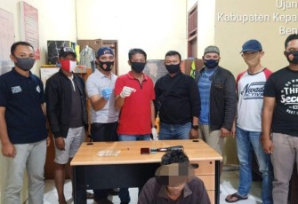 Tersangka saat diamankan