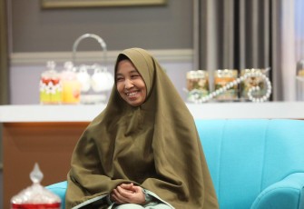 Asiyah dalam acara Nikmatnya Sedekah di MNC TV Rabu (12/8).