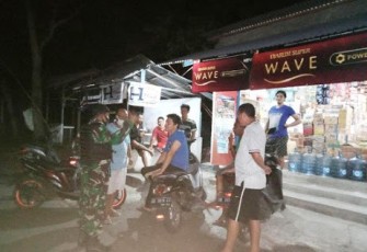 Babinsa bersama bhabinkamtibmas saat gelar patroli