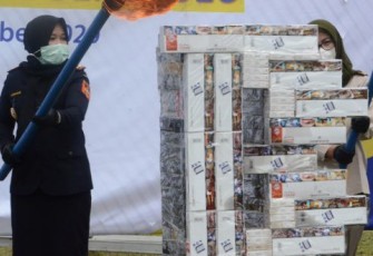 Bea Cukai Bengkulu Musnahkan Barang Ilegal Senilai Ratusan Juta 