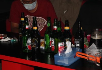 Tim Operasi Pekat Nala II 2020 Polda Bengkulu Mengamankan Puluhan Botol Miras 