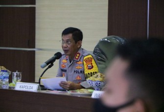 Kapolda Bengkulu Irjen Pol Drs Teguh Sarwono M Si Saat Menggelar Konferensi Pers Akhir Tahun 2020 
