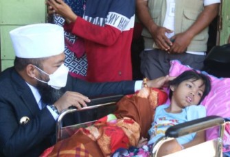  Walikota Antar Kursi Roda untuk Azifa